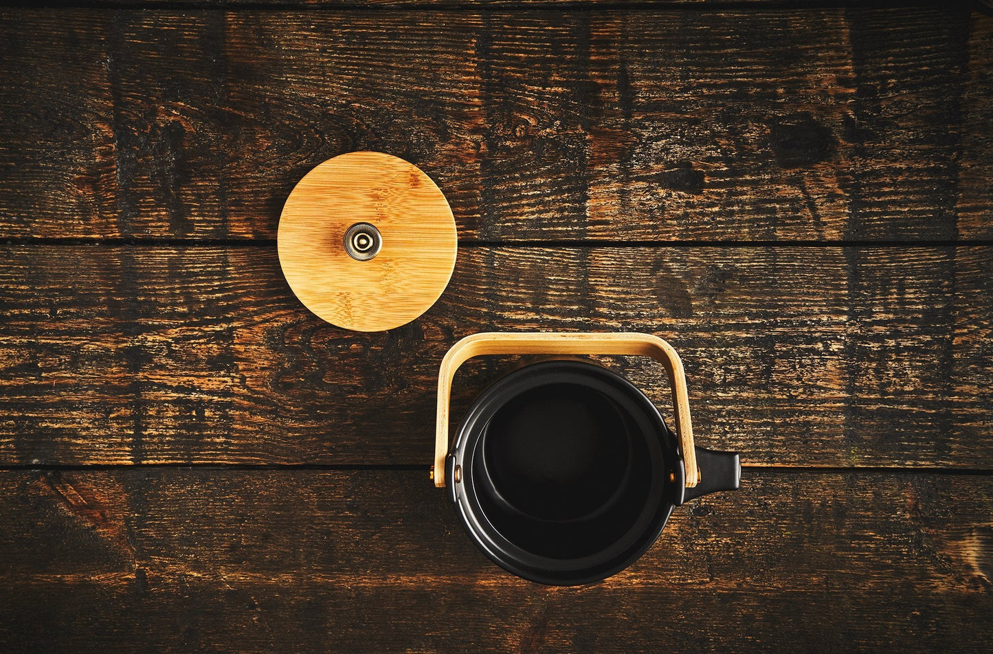 The Darma black ceramic teapot-2